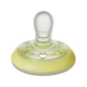 Suzeta de noapte Tommee Tippee Closer to Nature Breast like soother 0-6 luni albgalben 2 buc
