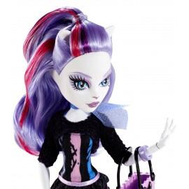 Catrine DeMew - Monster High Frights Camera Action