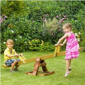 Balansoar din lemn pentru 2 copii Premium Seesaw Plum