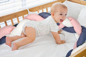 Protectie laterala bumper impletit BabyJem Pink